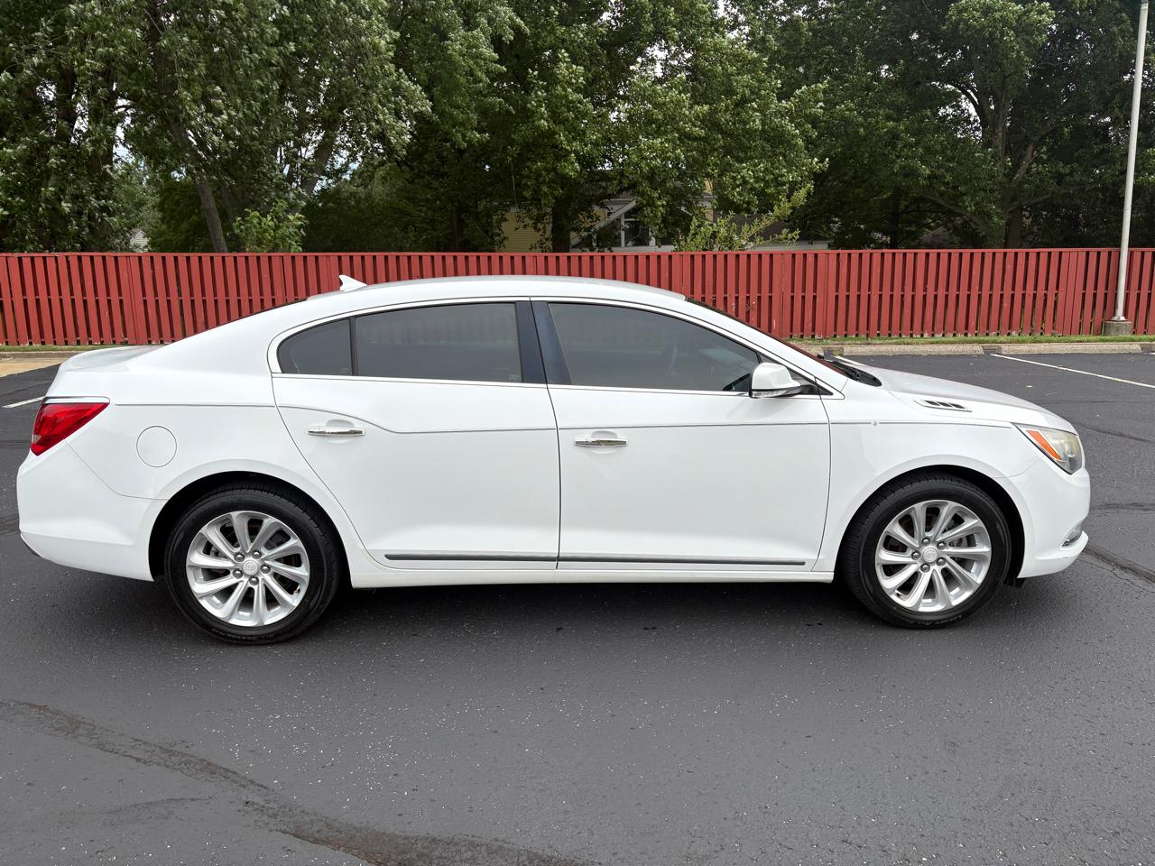 Buick LaCrosse 4dr Sdn Leather FWD 2014