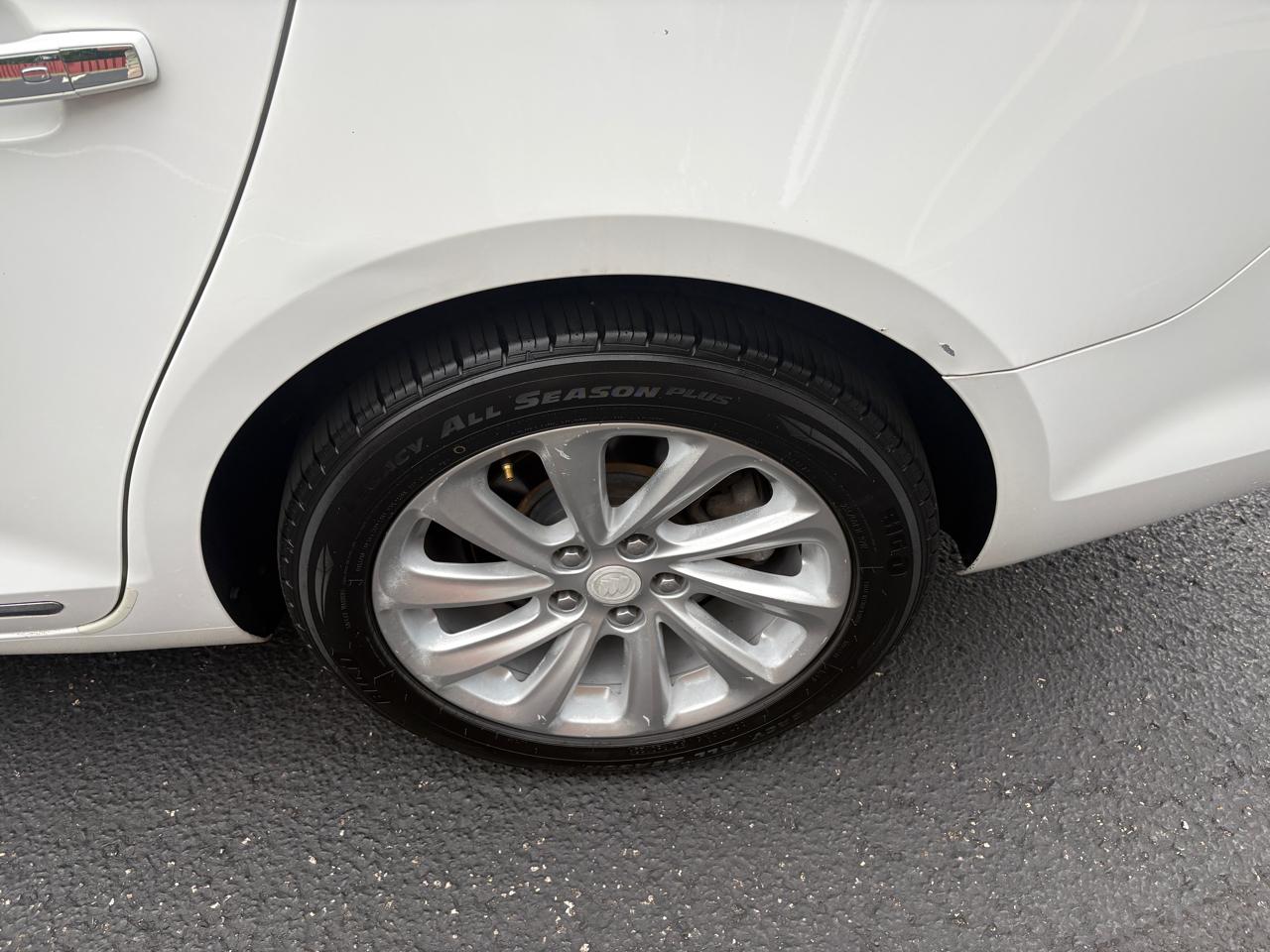 Buick LaCrosse 4dr Sdn Leather FWD 2014
