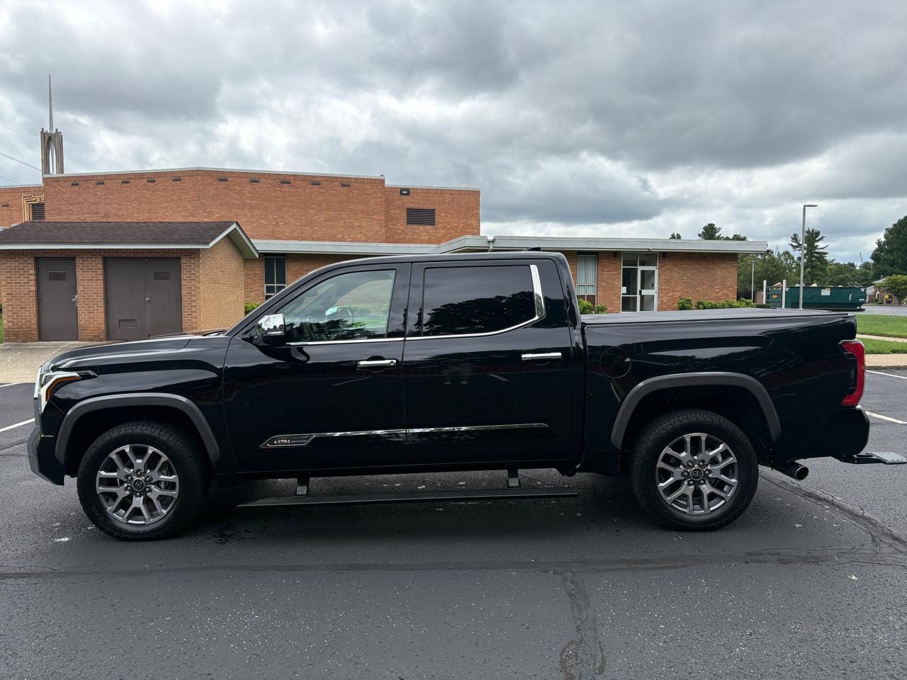 2023 Toyota Tundra 4WD 1794 Edition CrewMax 5.5' Bed (Natl)