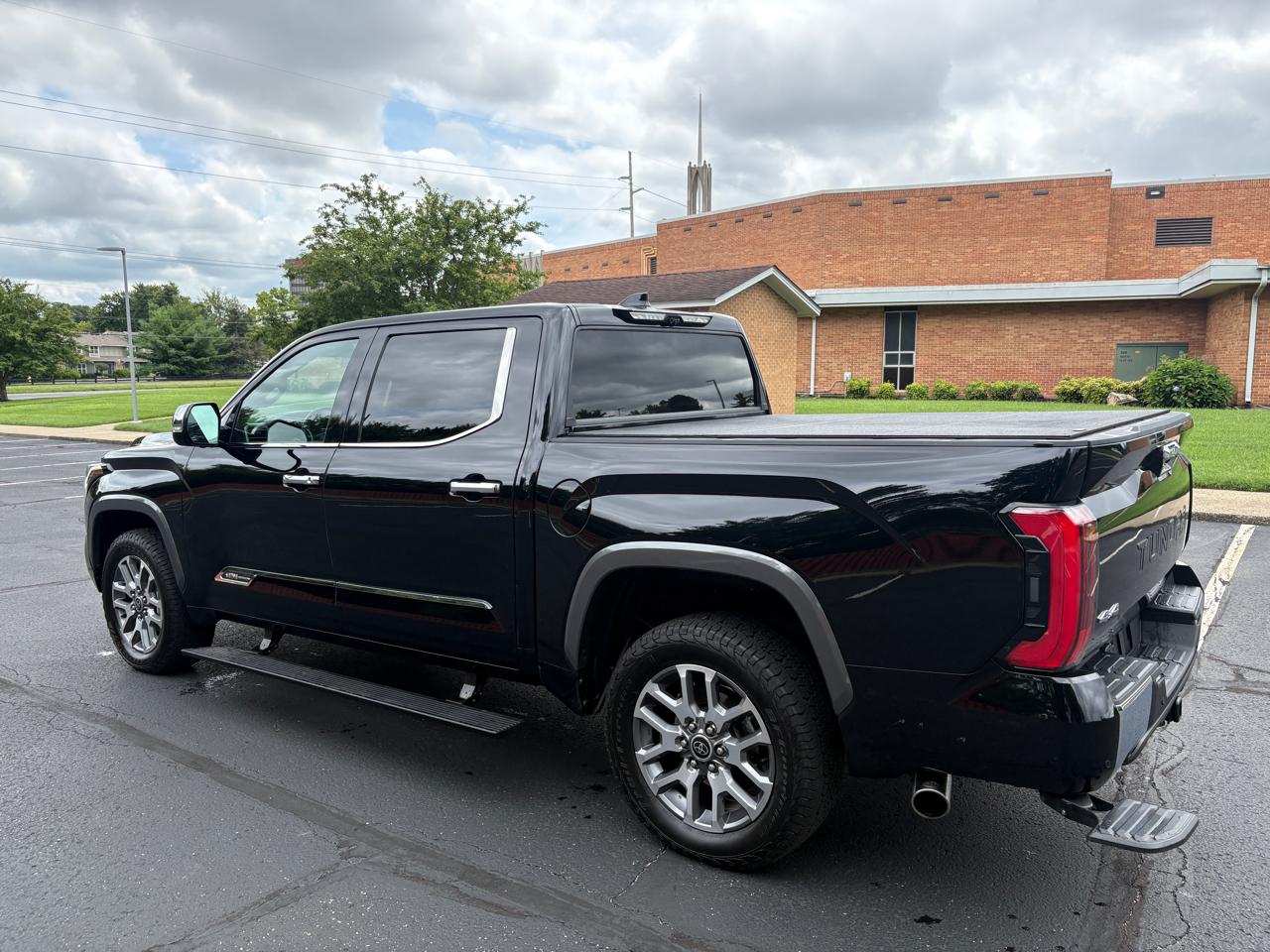 Toyota Tundra 4WD 1794 Edition CrewMax 5.5' Bed (Natl) 2023