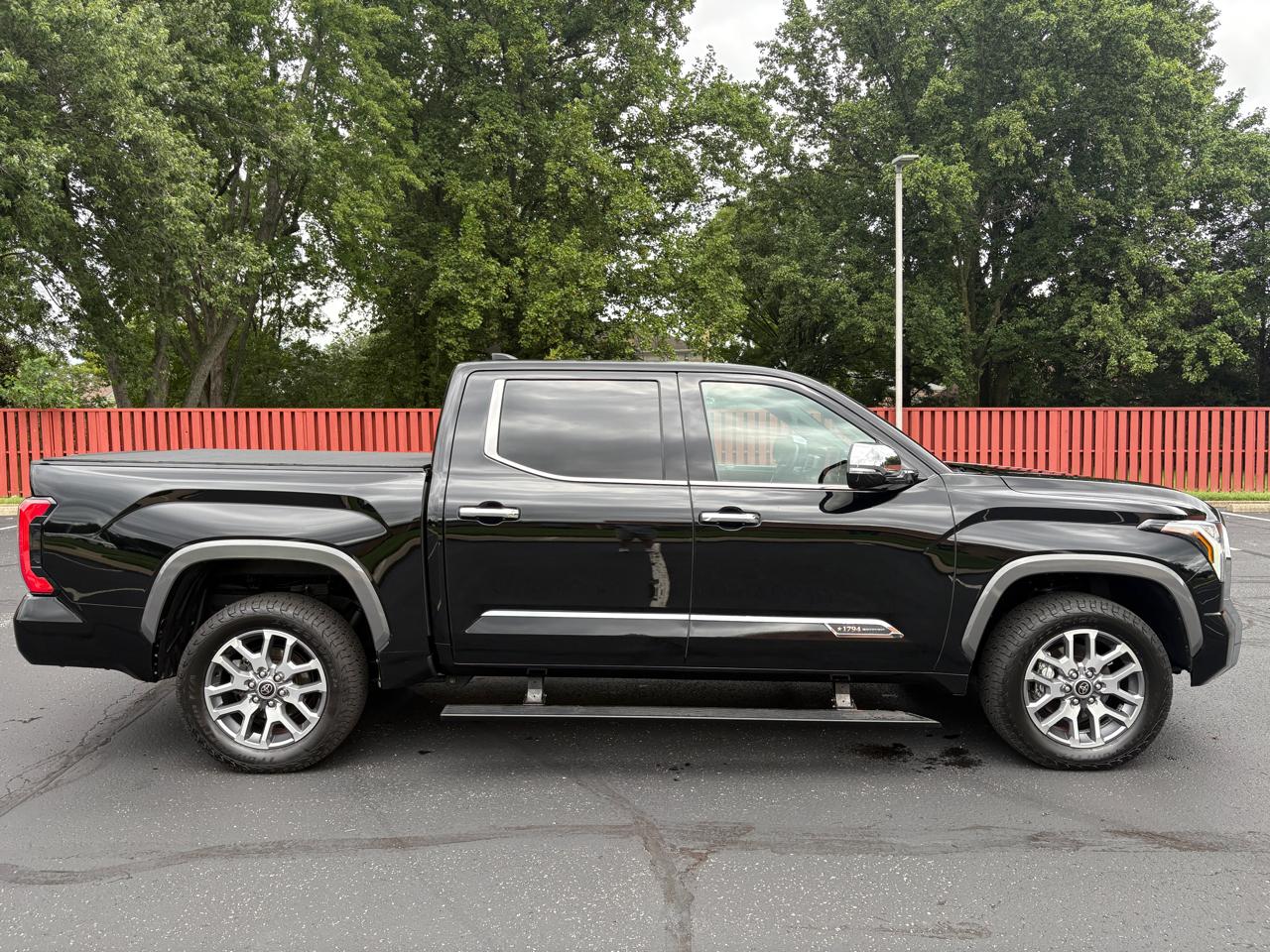 Toyota Tundra 4WD 1794 Edition CrewMax 5.5' Bed (Natl) 2023