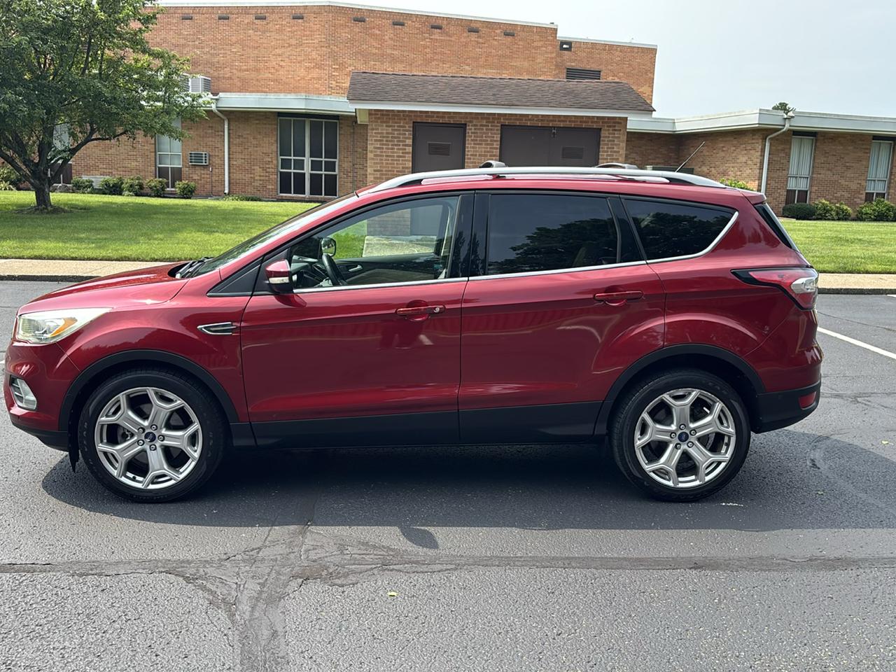 Ford Escape Titanium FWD 2017