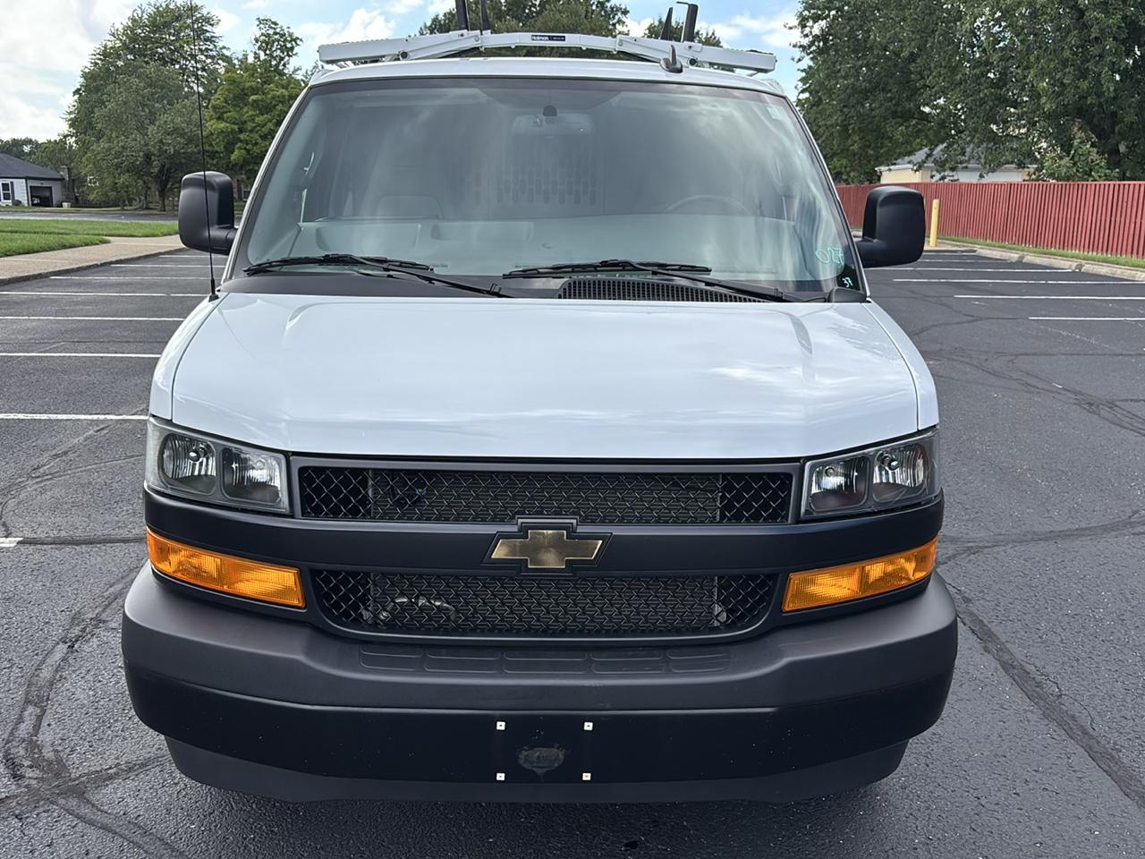Chevrolet Express Cargo Van RWD 2500 135" 2025