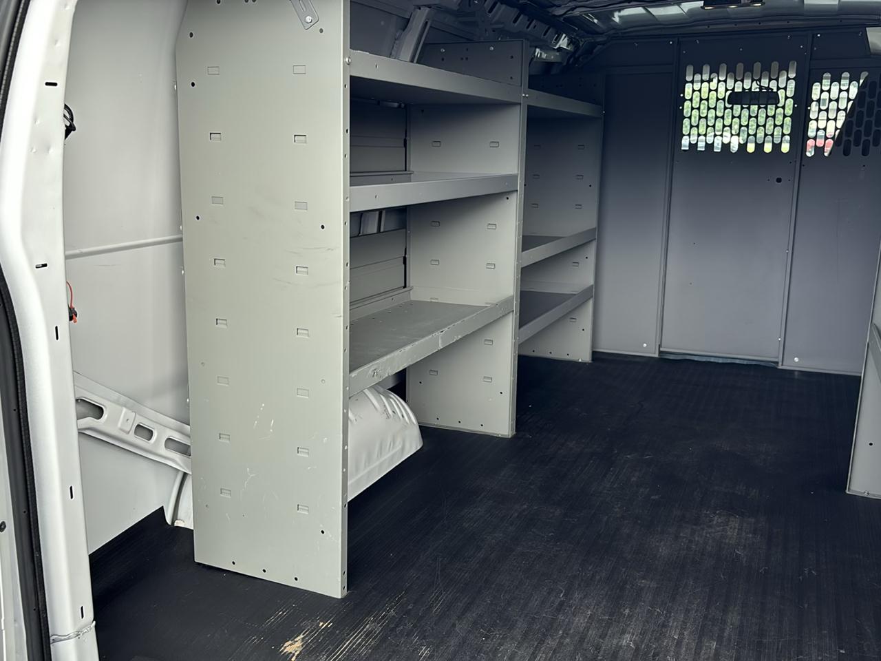 Chevrolet Express Cargo Van RWD 2500 135" 2025