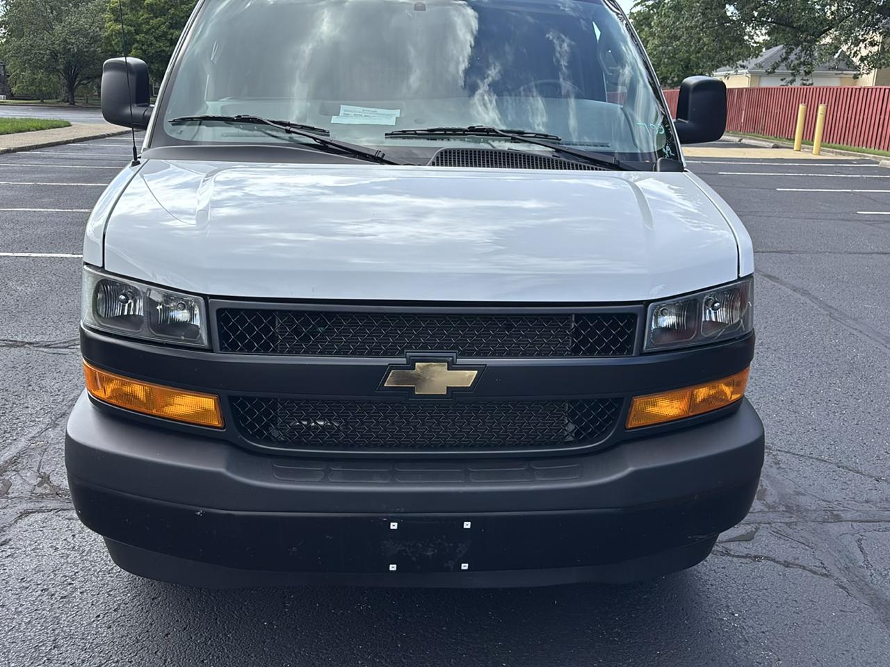 Chevrolet Express Cargo Van RWD 2500 135" 2025