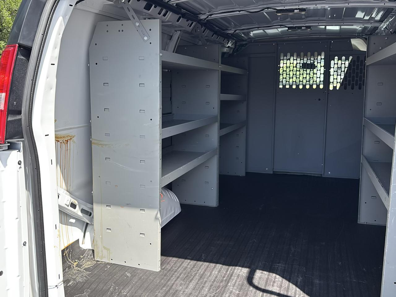 Chevrolet Express Cargo Van RWD 2500 135" 2025