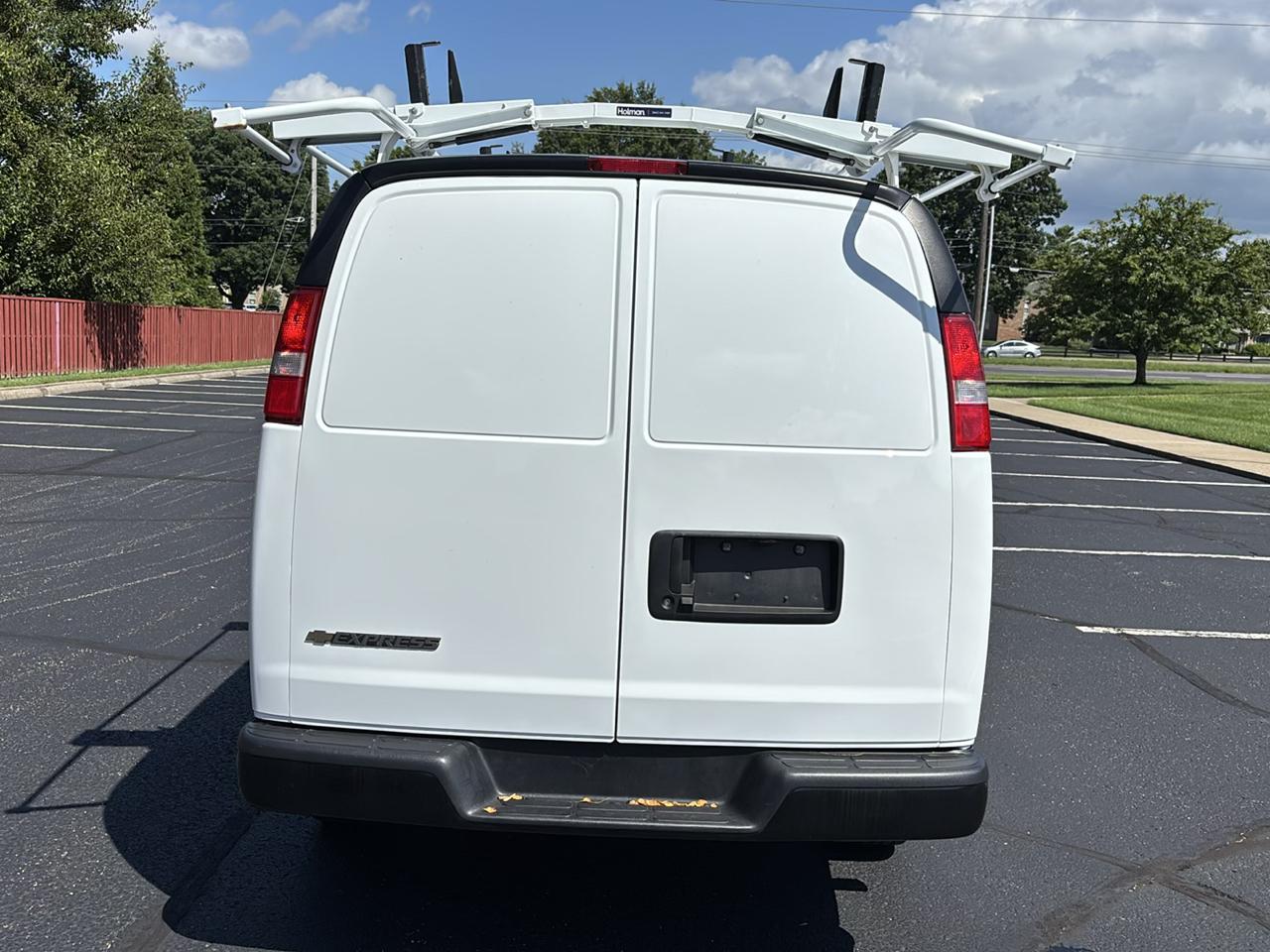 Chevrolet Express Cargo Van RWD 2500 135" 2025