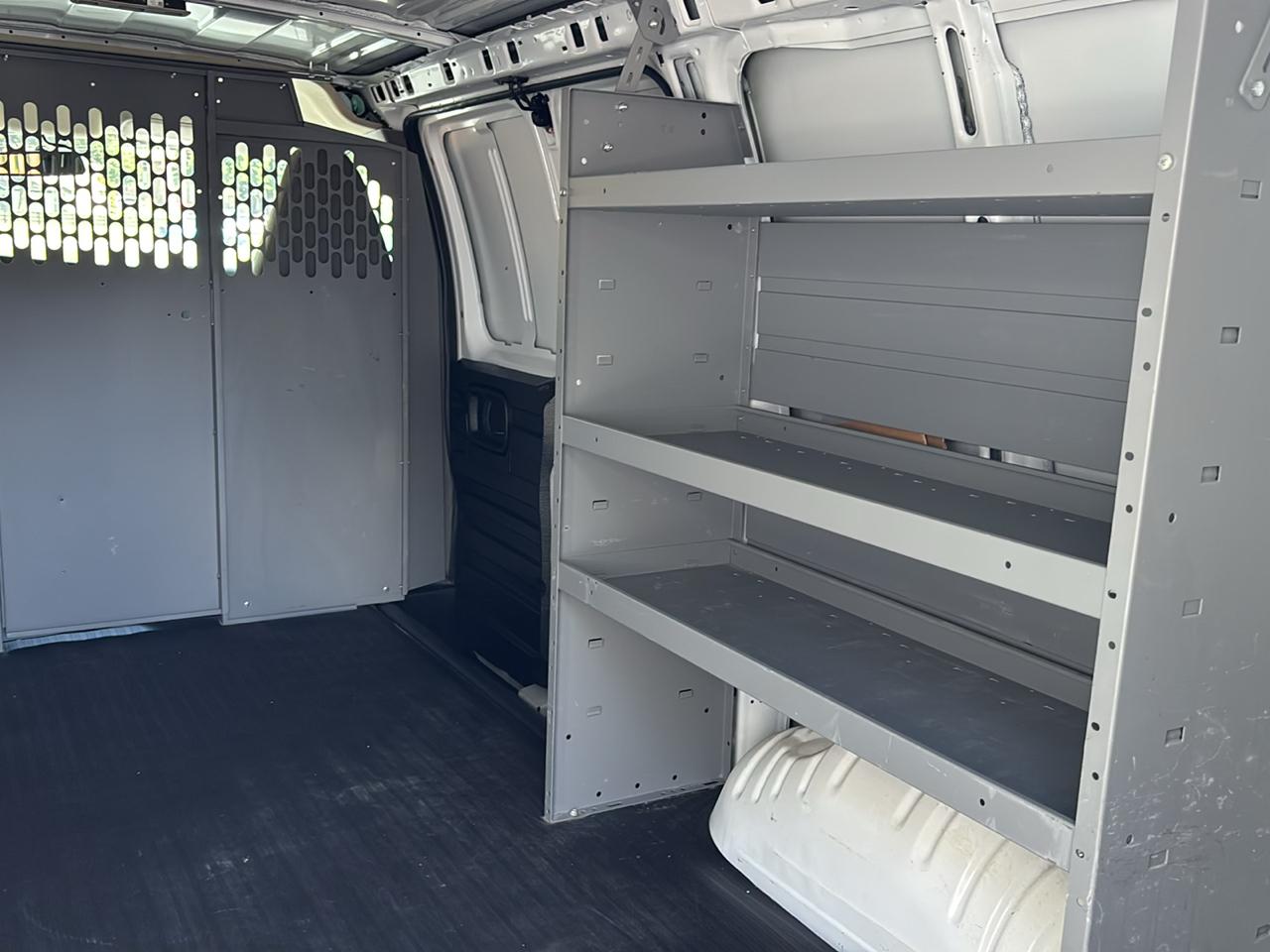 Chevrolet Express Cargo Van RWD 2500 135" 2025
