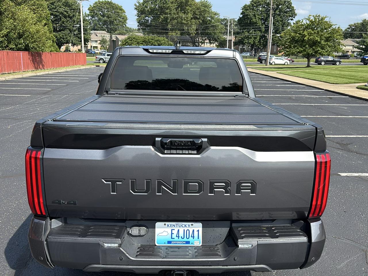 Toyota Tundra 4WD Platinum CrewMax 5.5' Bed (Natl) 2024