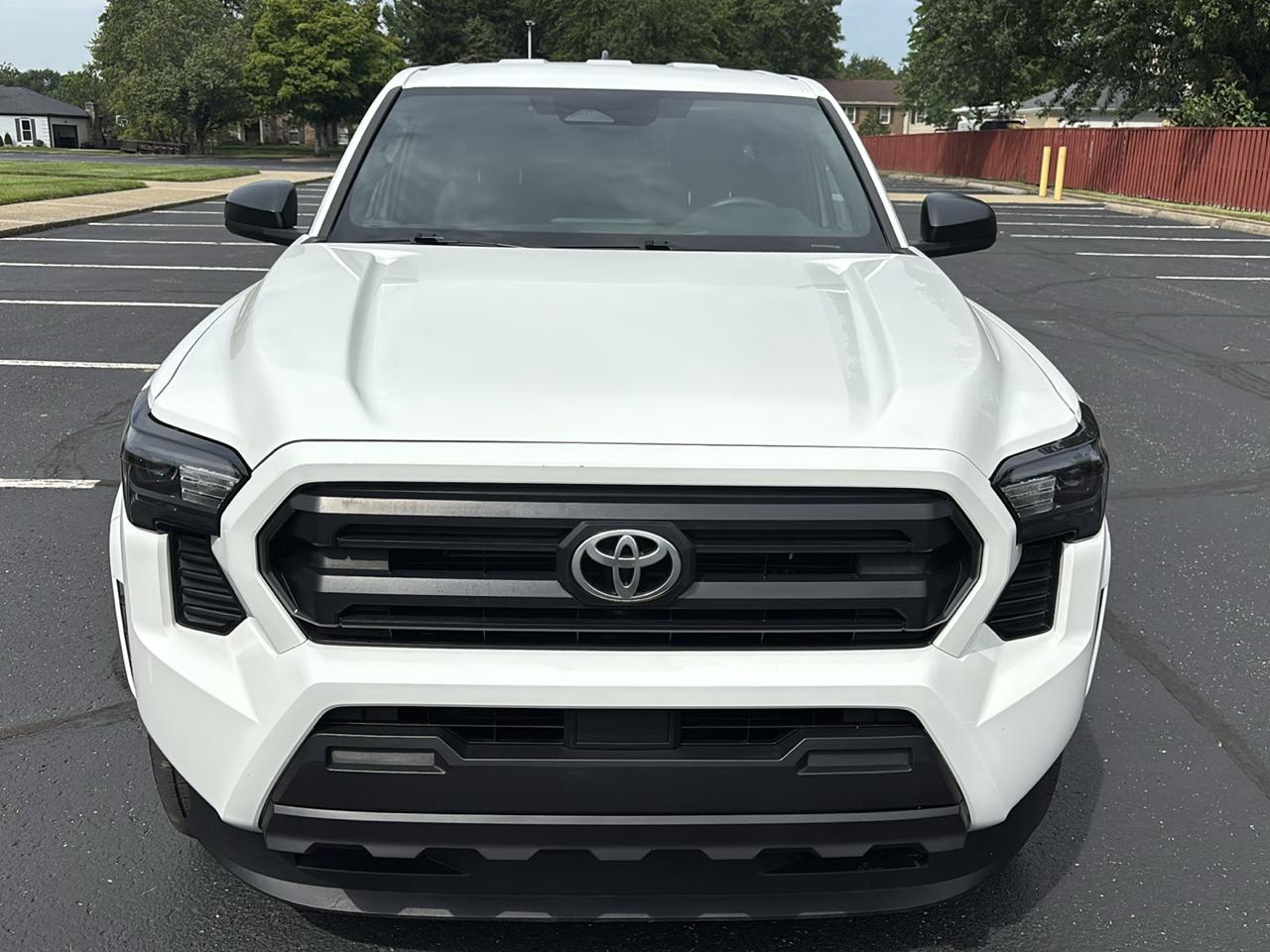 Toyota Tacoma 4WD SR Double Cab 5' Bed AT (Natl) 2024