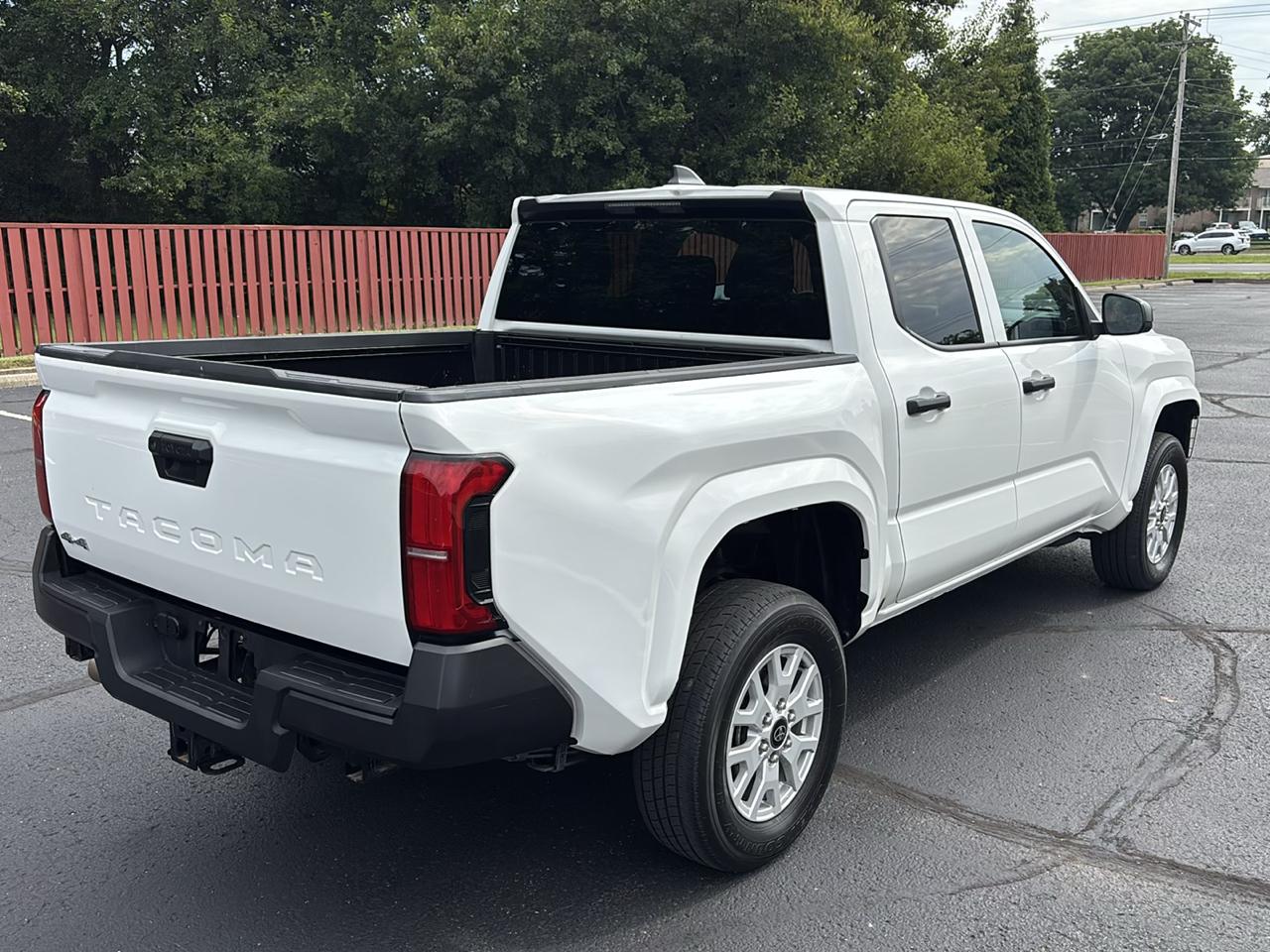 Toyota Tacoma 4WD SR Double Cab 5' Bed AT (Natl) 2024