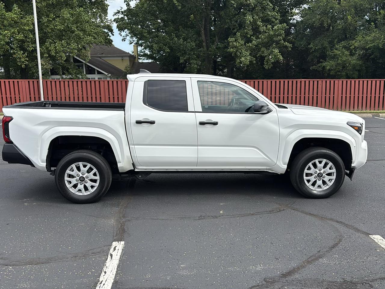 Toyota Tacoma 4WD SR Double Cab 5' Bed AT (Natl) 2024
