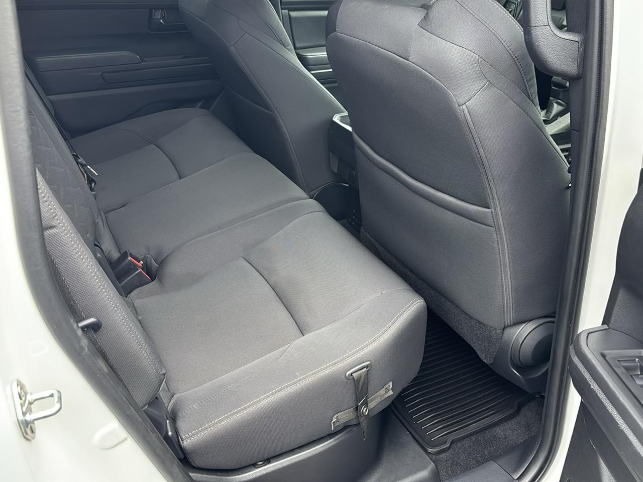 Toyota Tacoma 4WD SR Double Cab 5' Bed AT (Natl) 2024