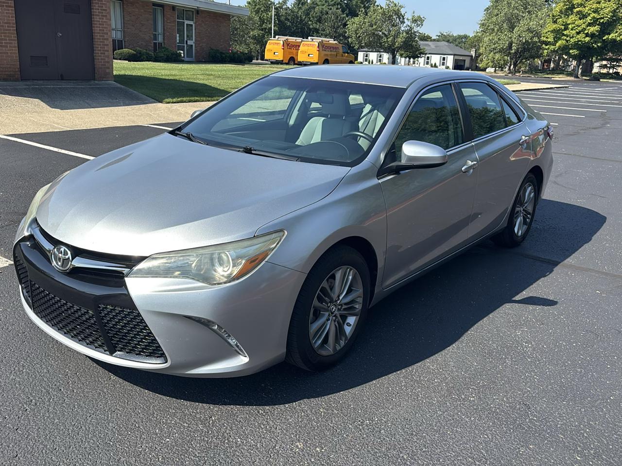 Toyota Camry 4dr Sdn I4 Auto SE w/Special Edition Pkg (Natl) 2016