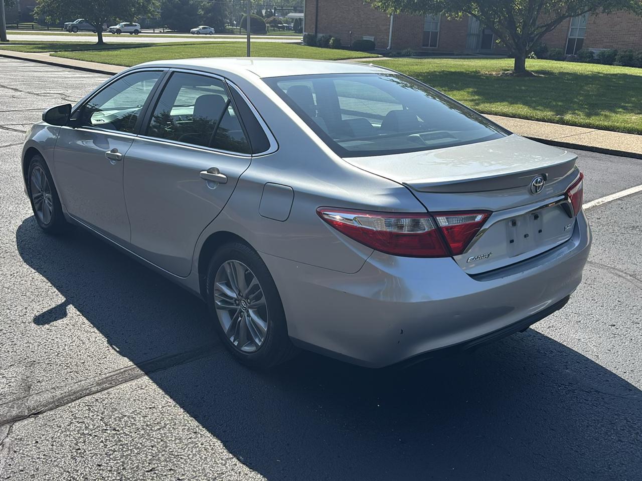 Toyota Camry 4dr Sdn I4 Auto SE w/Special Edition Pkg (Natl) 2016