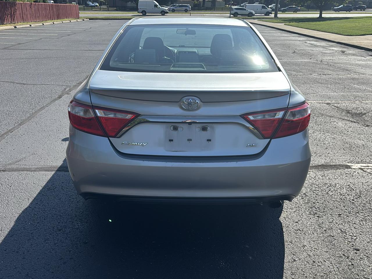 Toyota Camry 4dr Sdn I4 Auto SE w/Special Edition Pkg (Natl) 2016