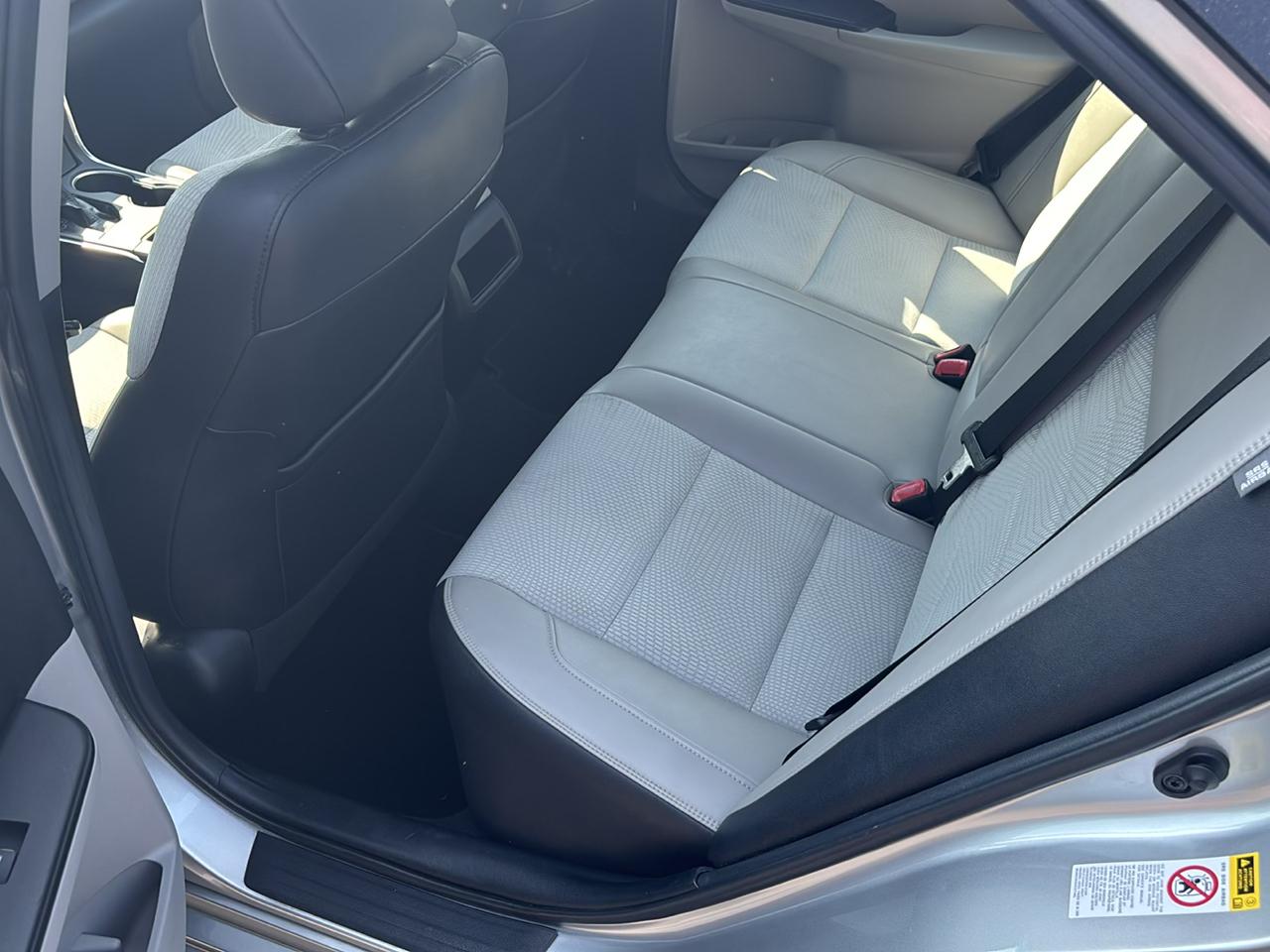 Toyota Camry 4dr Sdn I4 Auto SE w/Special Edition Pkg (Natl) 2016