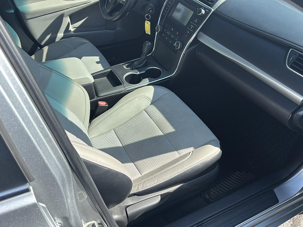 Toyota Camry 4dr Sdn I4 Auto SE w/Special Edition Pkg (Natl) 2016