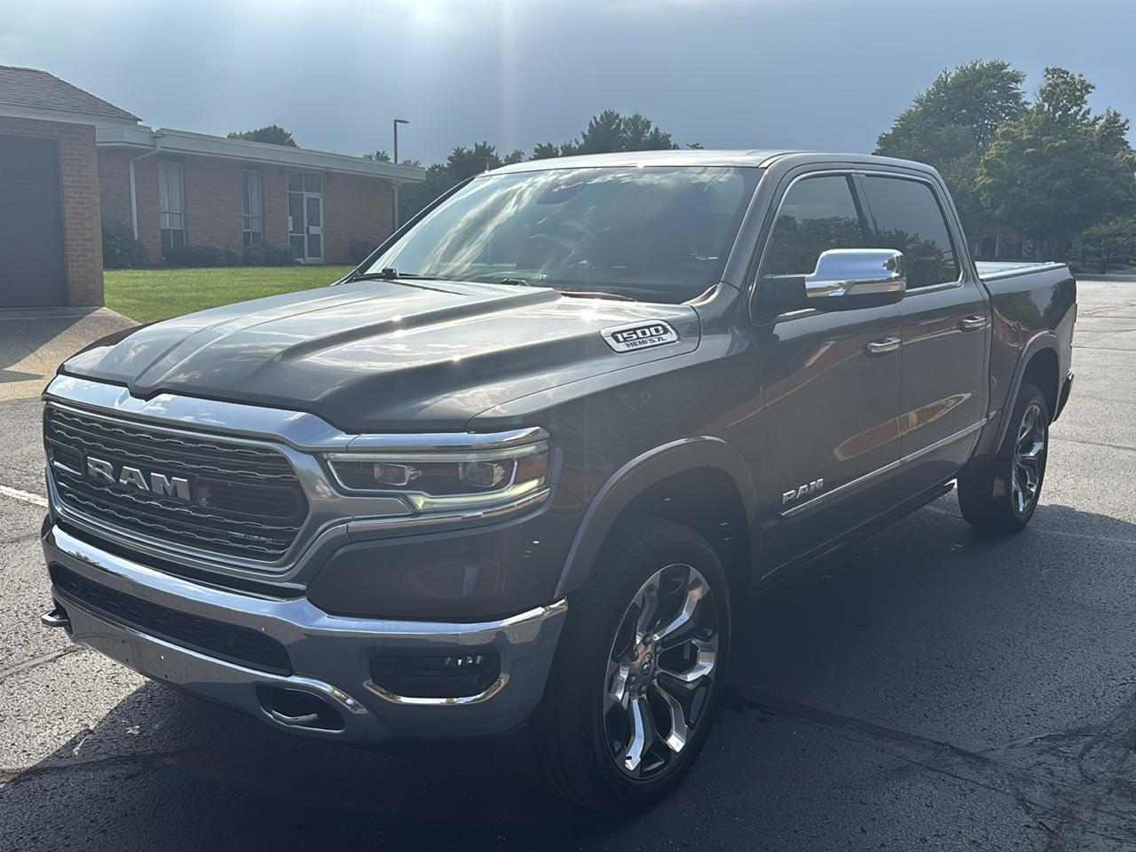 RAM 1500 Limited 4x4 Crew Cab 5'7" Box 2020