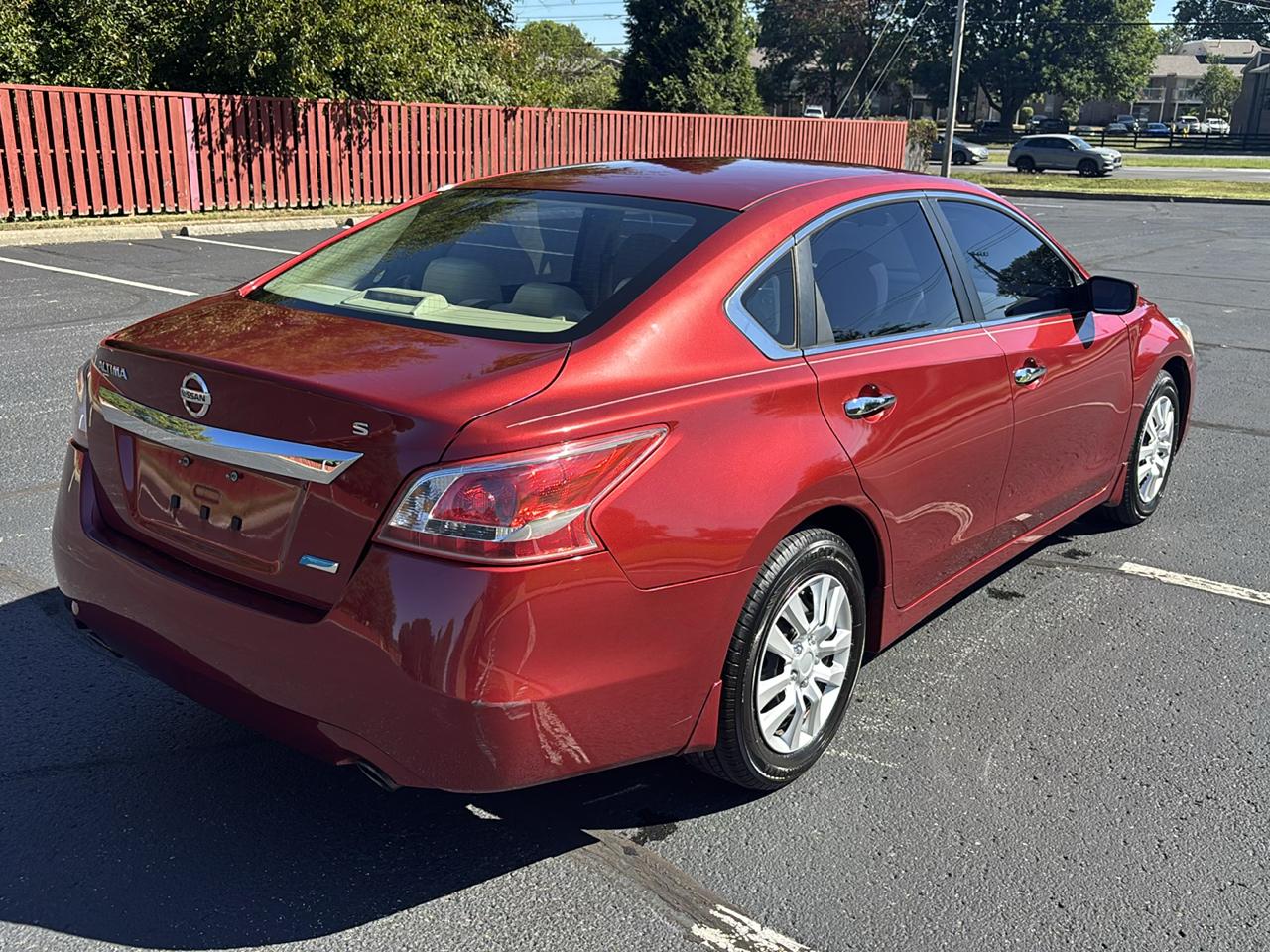 Nissan Altima 4dr Sdn I4 2.5 S 2013