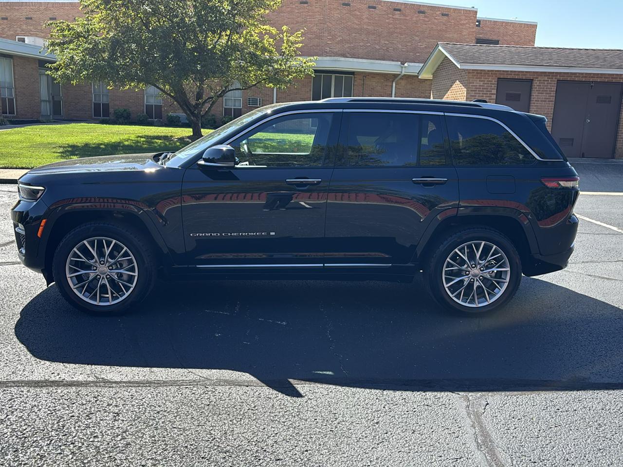 Jeep Grand Cherokee Summit 4x4 2023