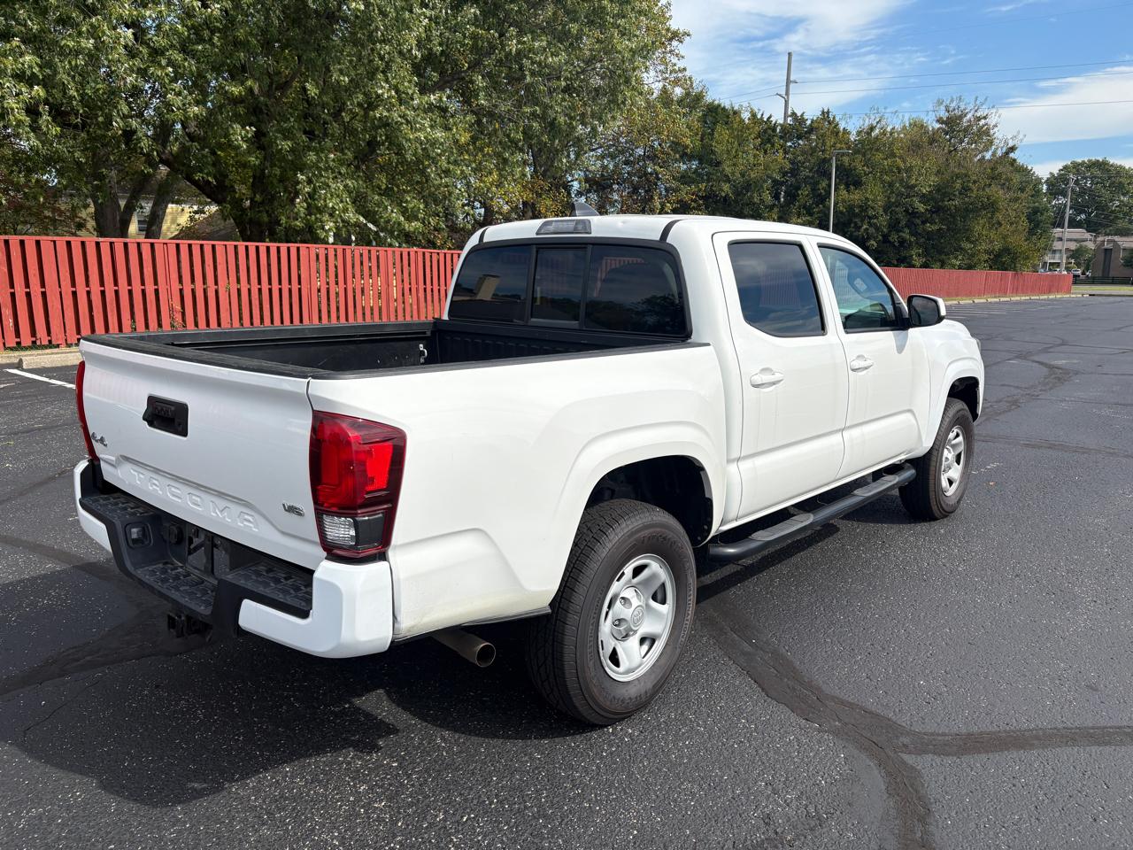 Toyota Tacoma 4WD SR Double Cab 5' Bed V6 AT (Natl) 2023