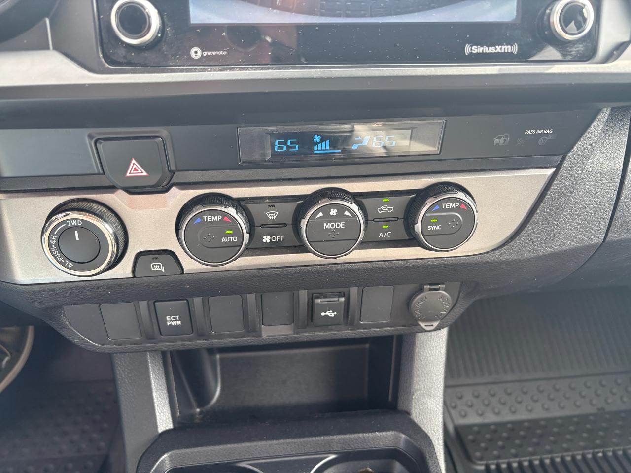 Toyota Tacoma 4WD SR Double Cab 5' Bed V6 AT (Natl) 2023