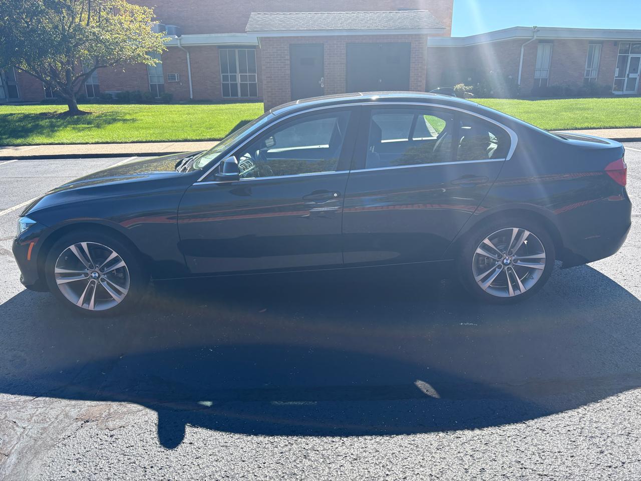 BMW 3 Series 330i xDrive Sedan 2018