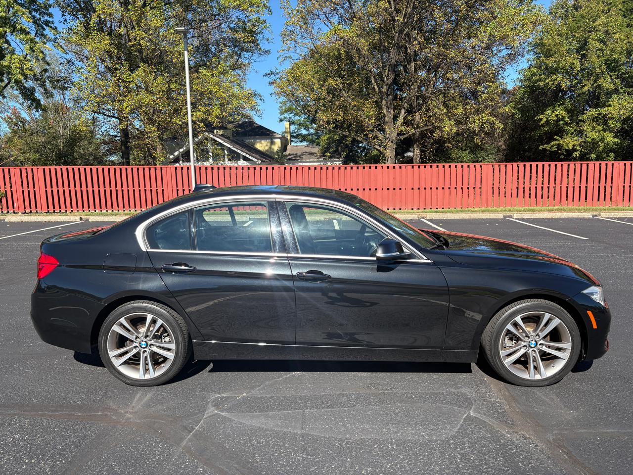 BMW 3 Series 330i xDrive Sedan 2018