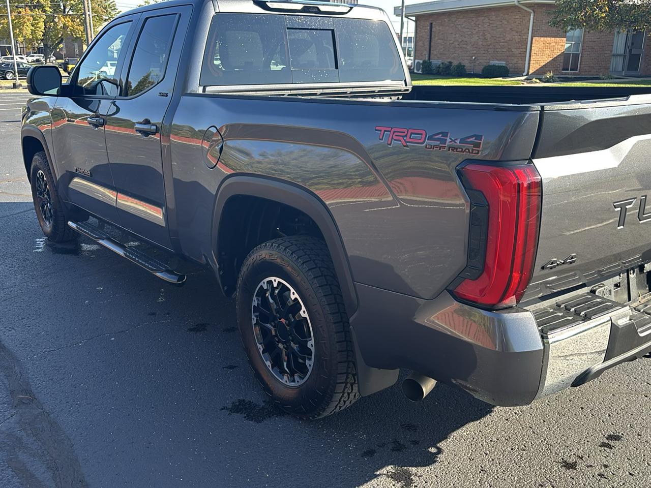 Toyota Tundra 4WD SR5 Double Cab 6.5' Bed (Natl) 2023