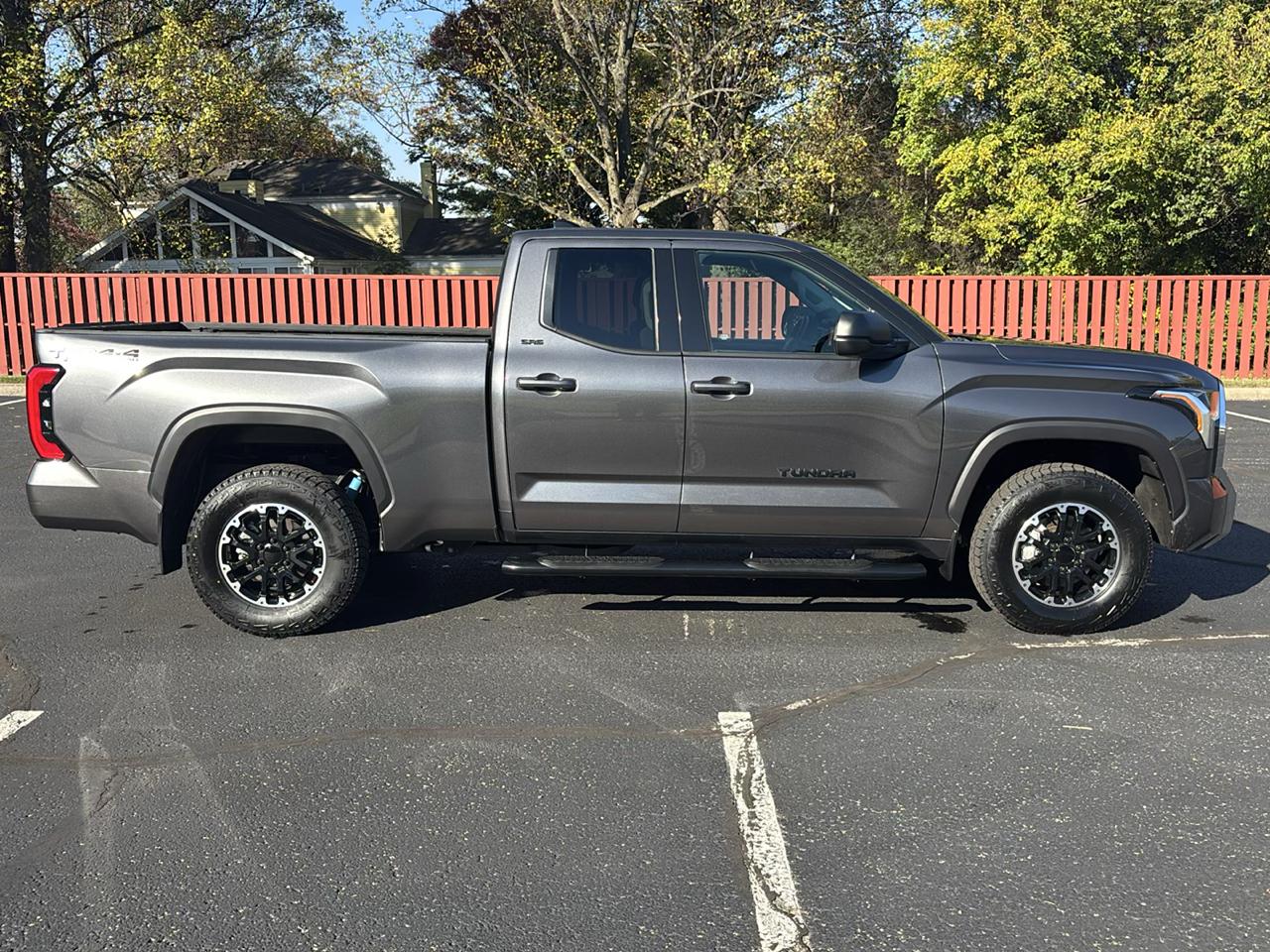 Toyota Tundra 4WD SR5 Double Cab 6.5' Bed (Natl) 2023