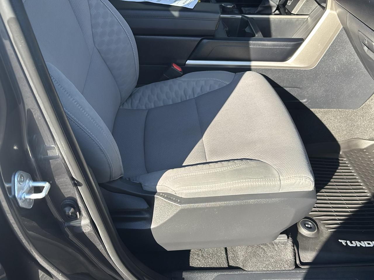 Toyota Tundra 4WD SR5 Double Cab 6.5' Bed (Natl) 2023