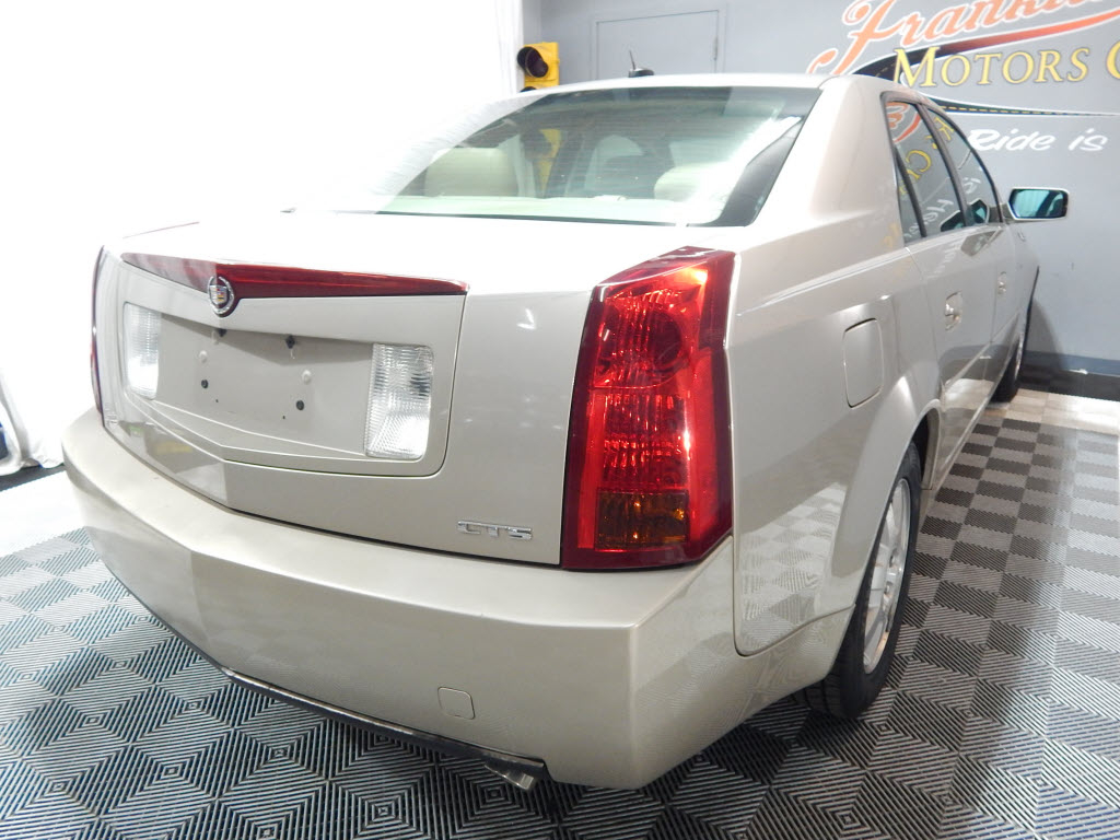 Cadillac CTS  2005