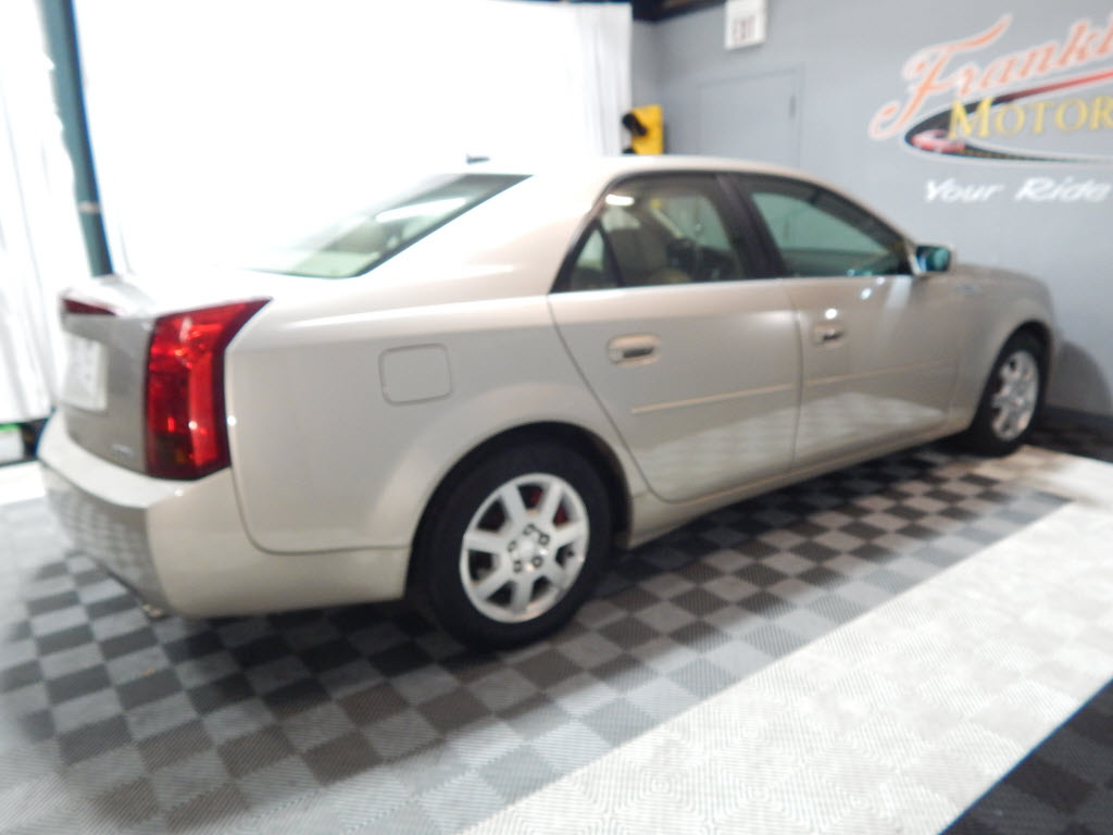 Cadillac CTS  2005