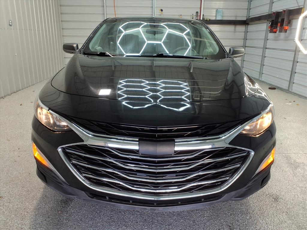 2020 Chevrolet Malibu LS photo 2