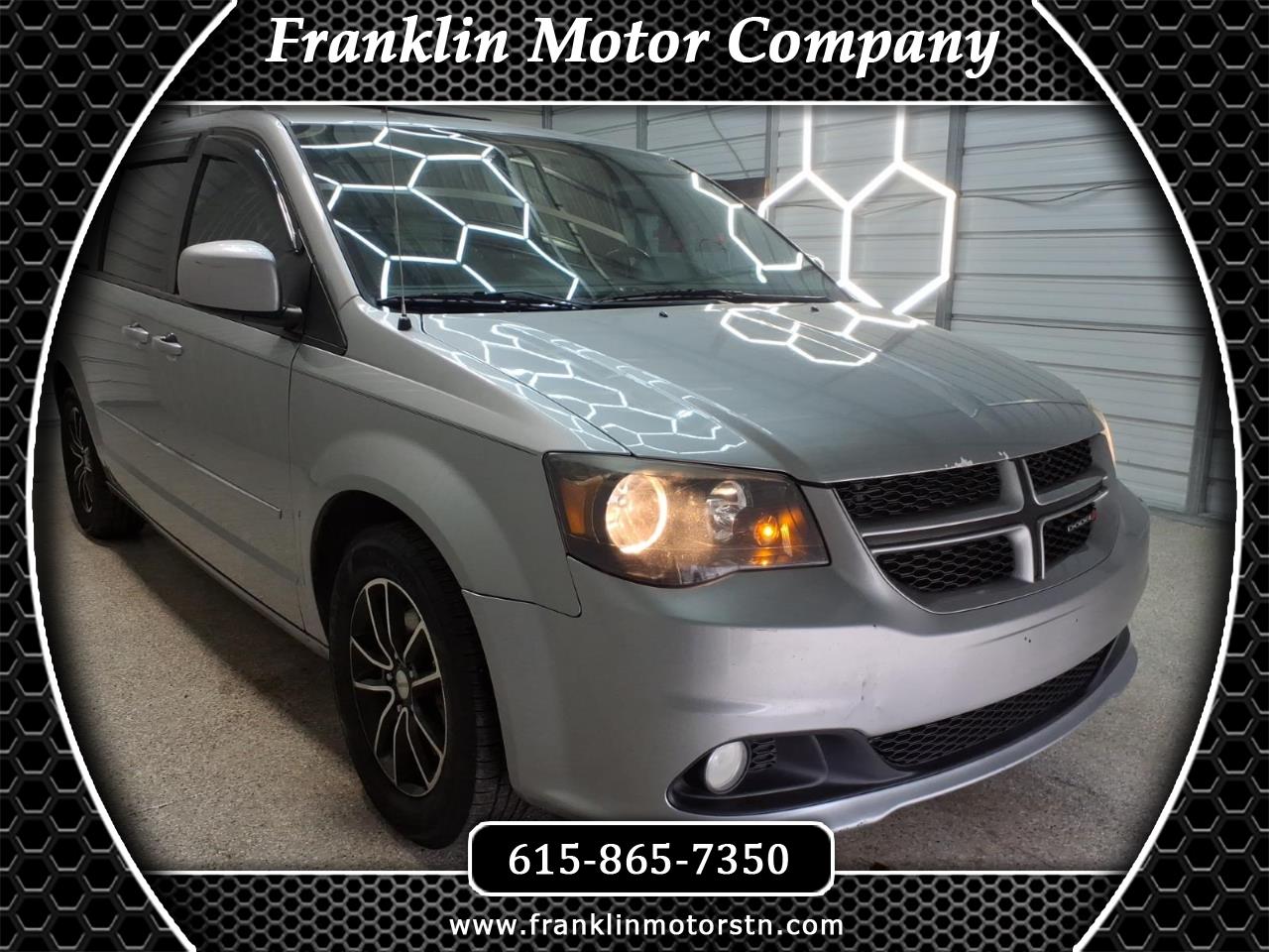 2016 Dodge Grand Caravan R/T's photo