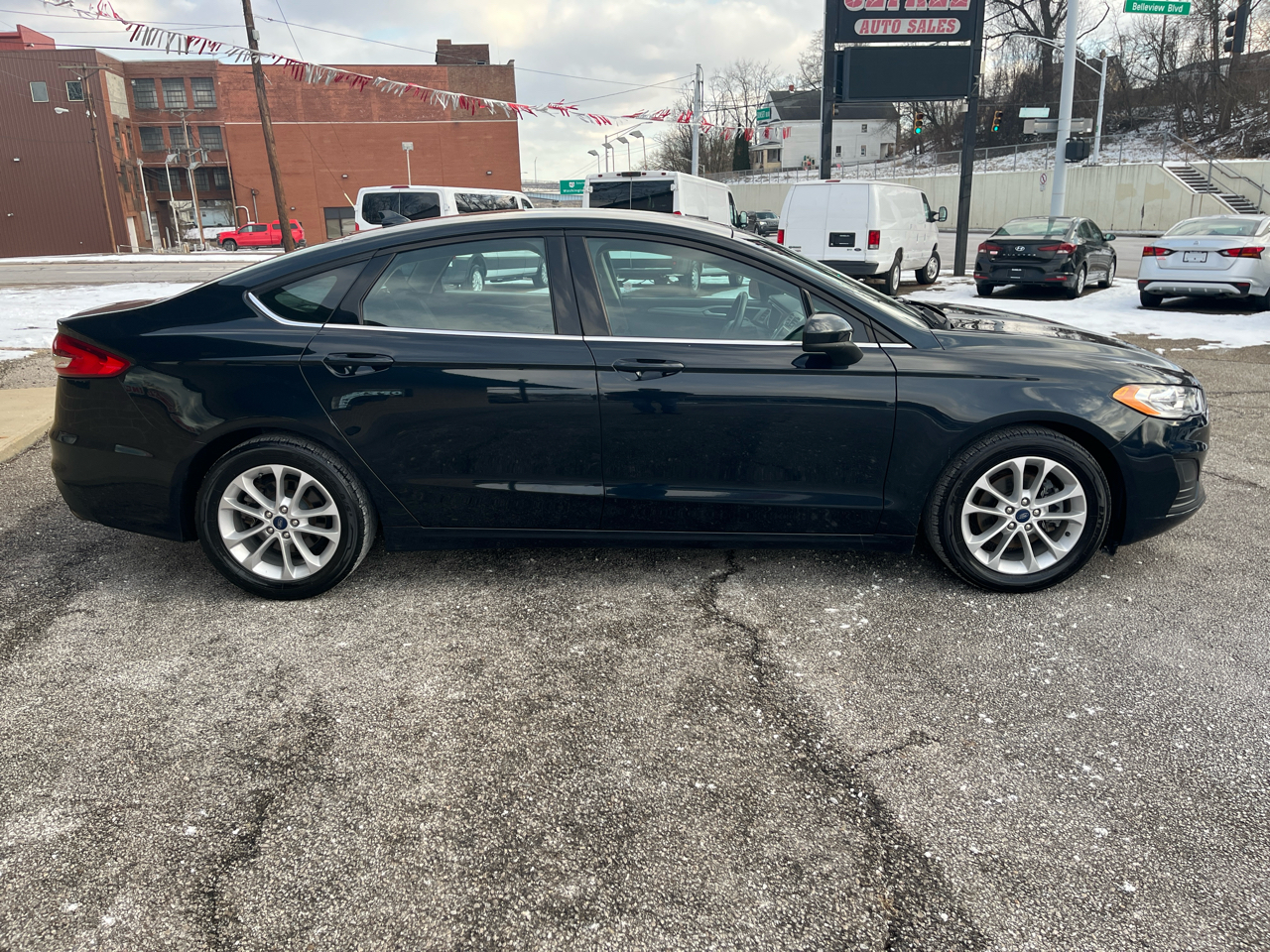 Ford Fusion SE FWD 2020