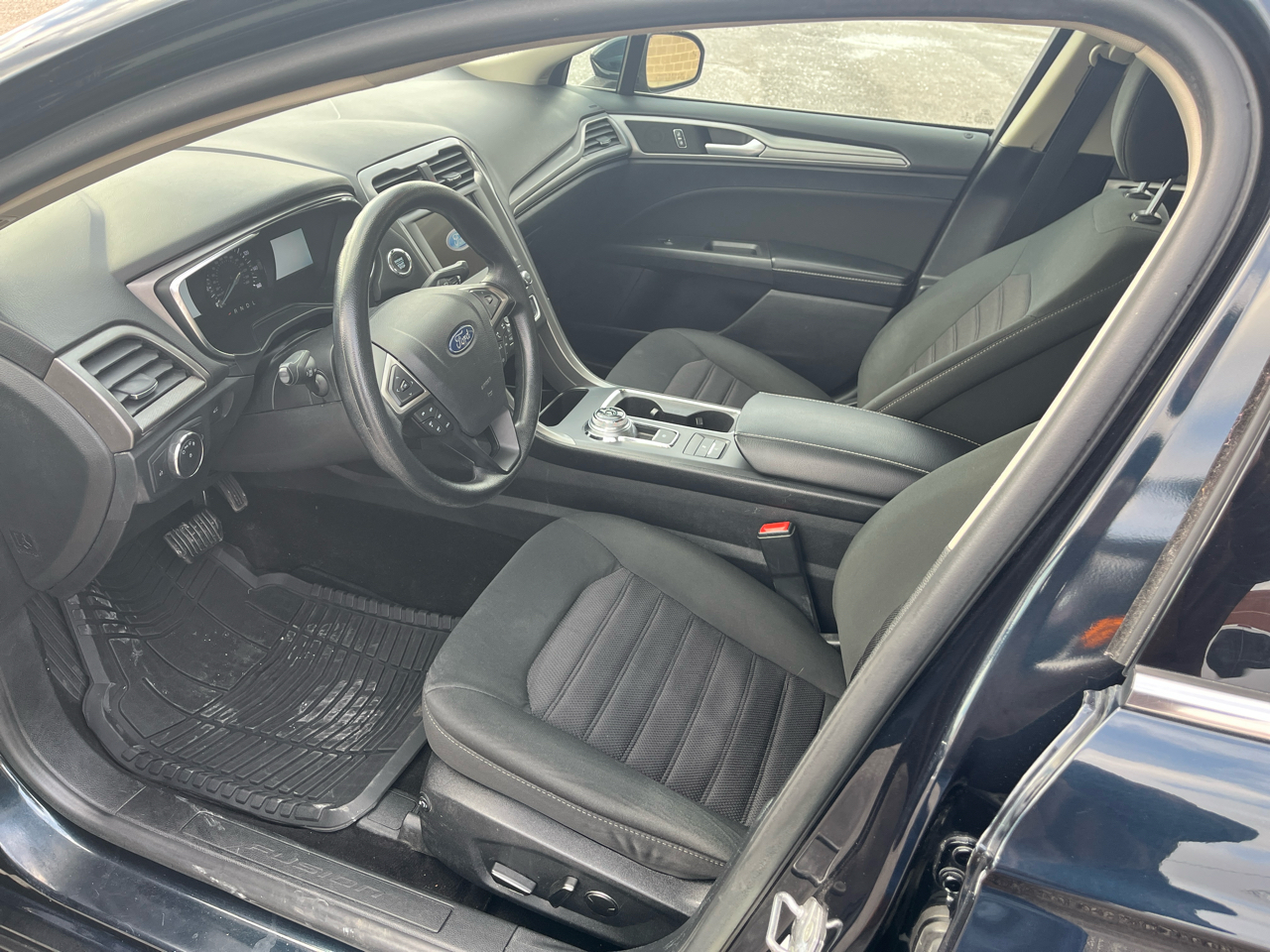 Ford Fusion SE FWD 2020