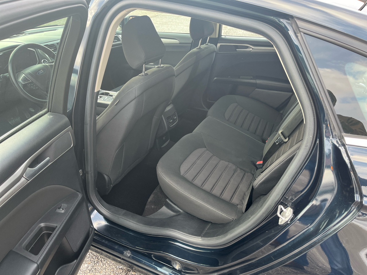 Ford Fusion SE FWD 2020