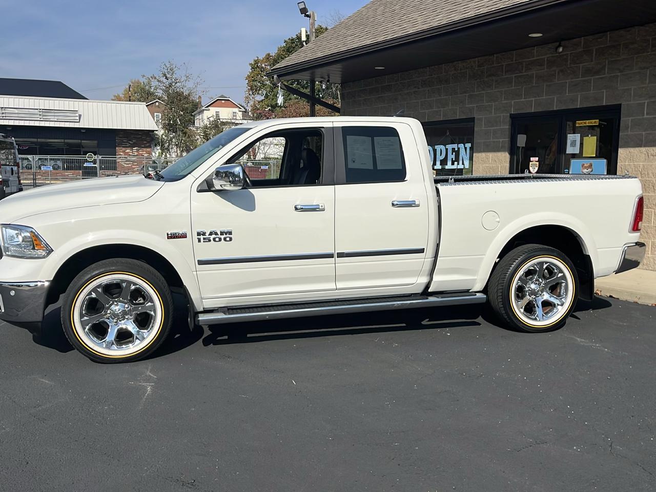 RAM 1500 Laramie Quad Cab 4WD 2018