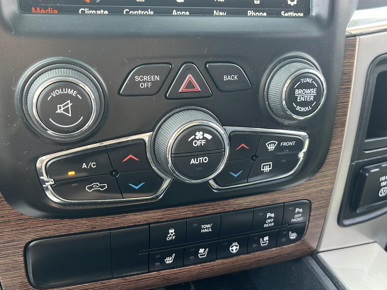 RAM 1500 Laramie Quad Cab 4WD 2018