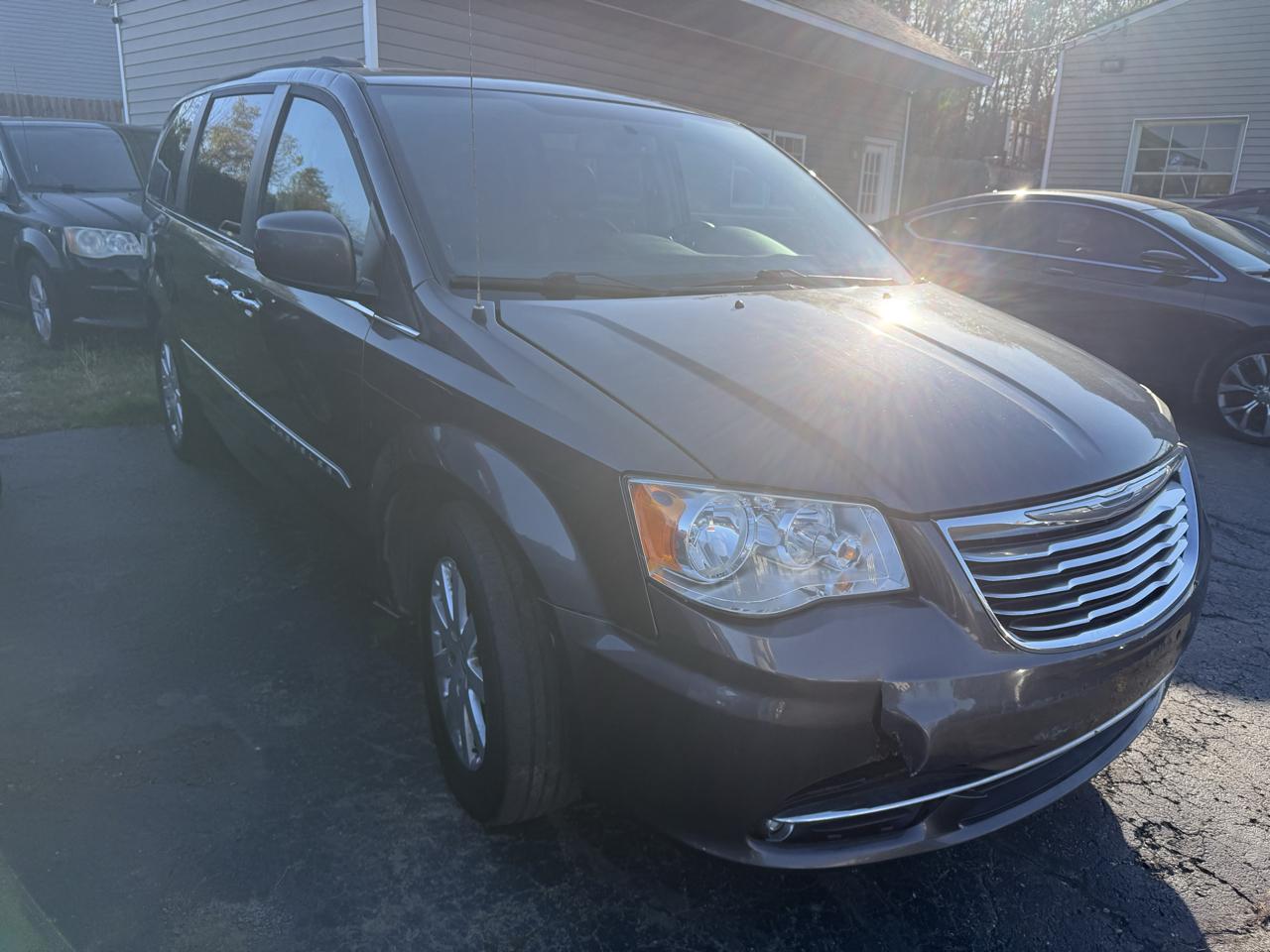 2016 Chrysler Town & Country 