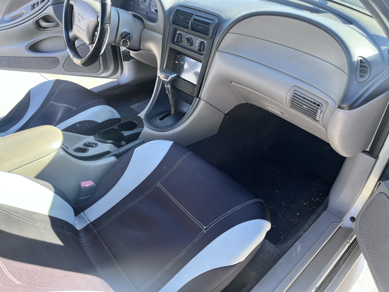 Ford Mustang GT Coupe 2000