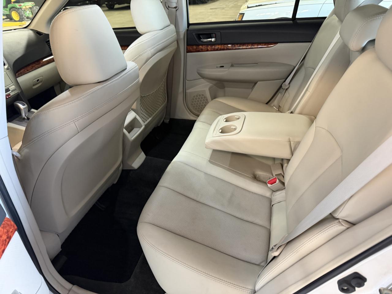 Subaru Outback 3.6R Limited 2012