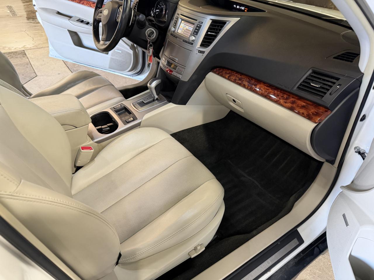 Subaru Outback 3.6R Limited 2012