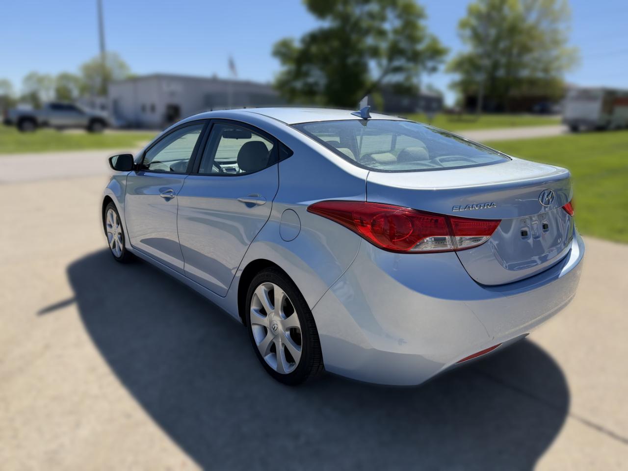 Hyundai Elantra Limited 2012