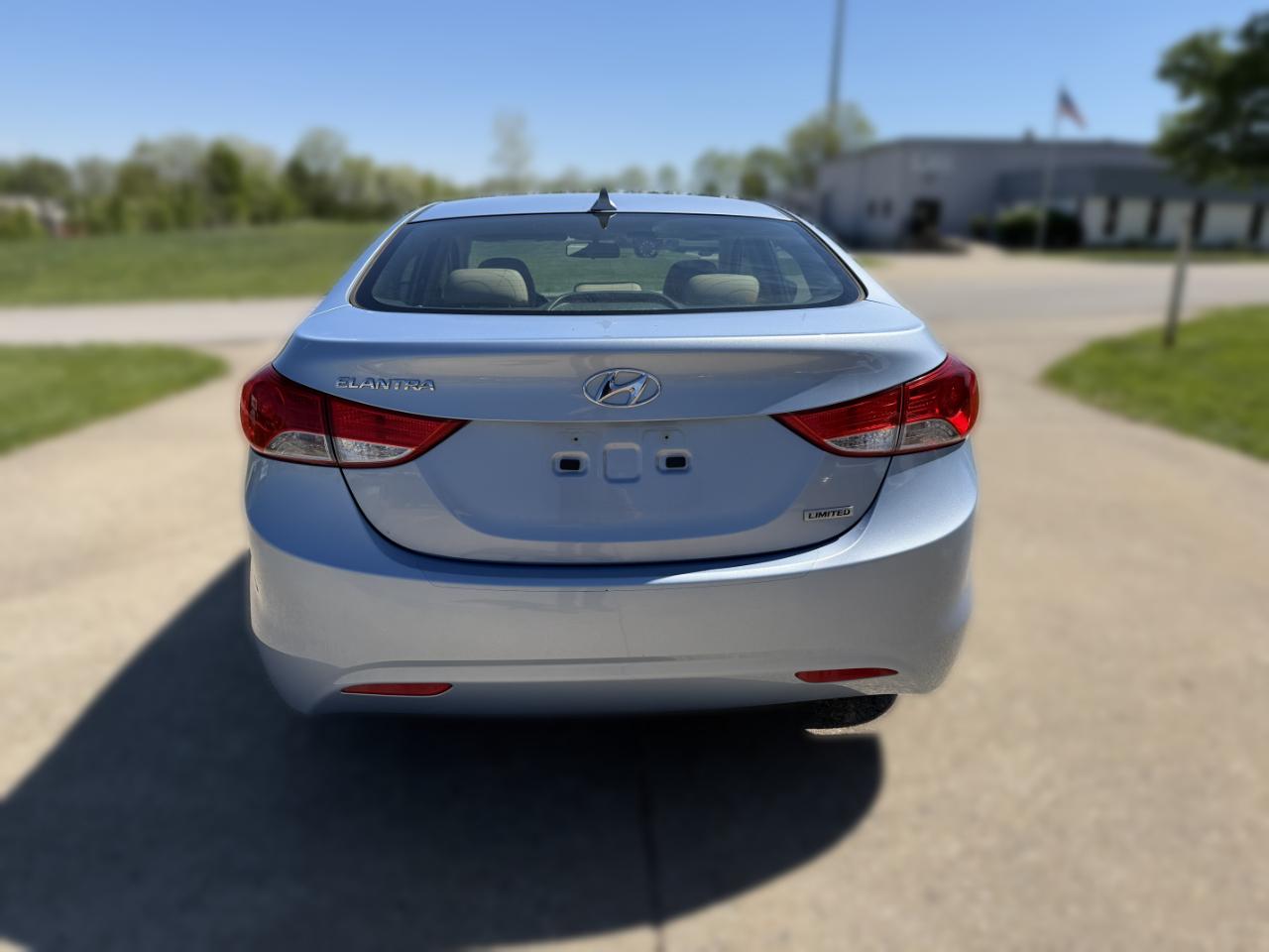 Hyundai Elantra Limited 2012