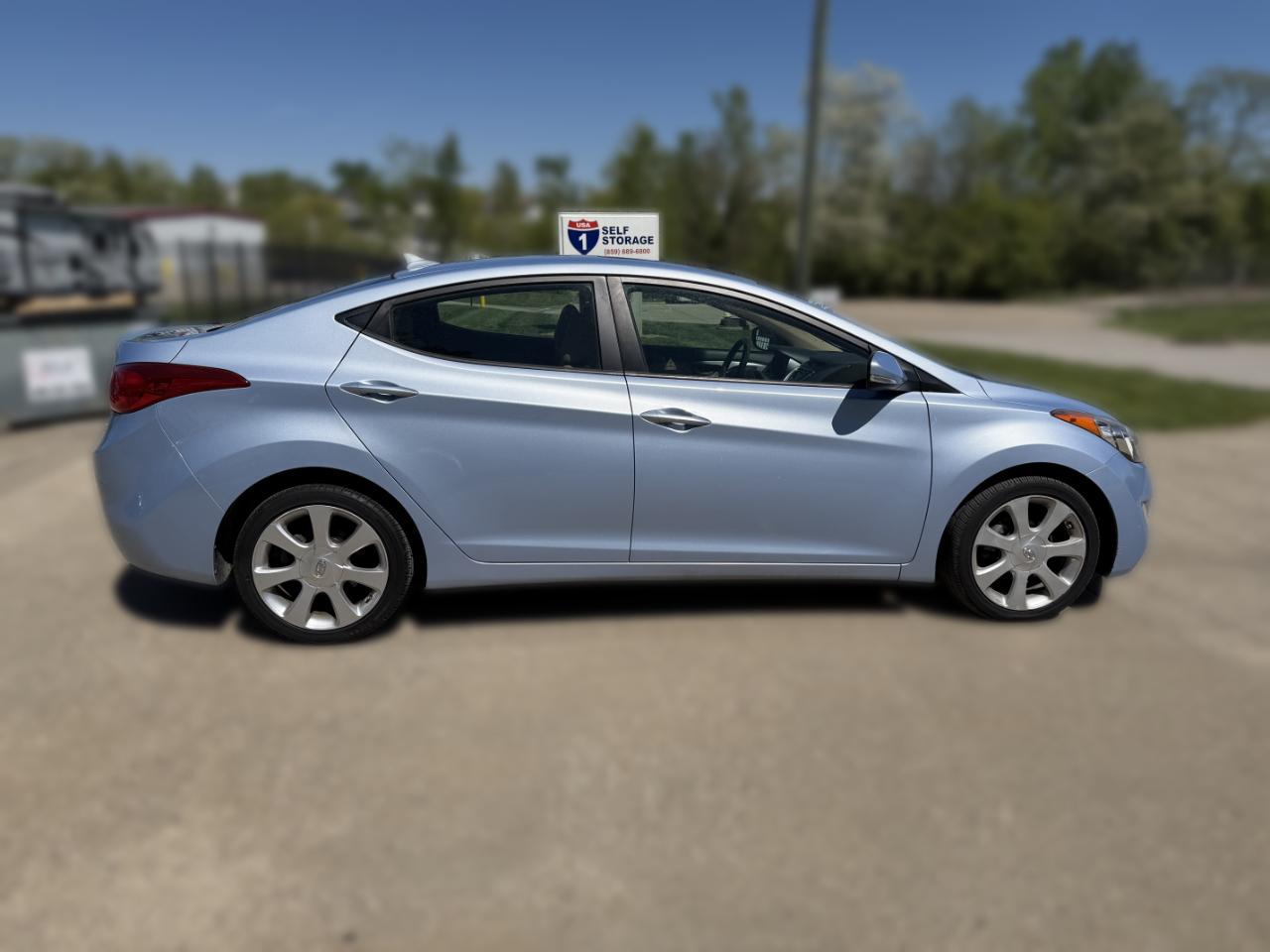 Hyundai Elantra Limited 2012