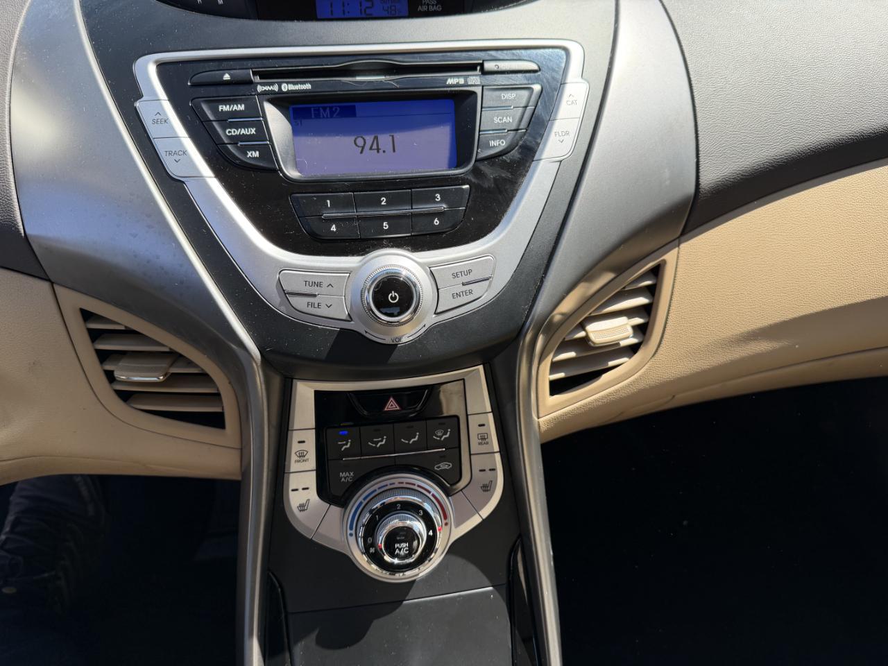 Hyundai Elantra Limited 2012