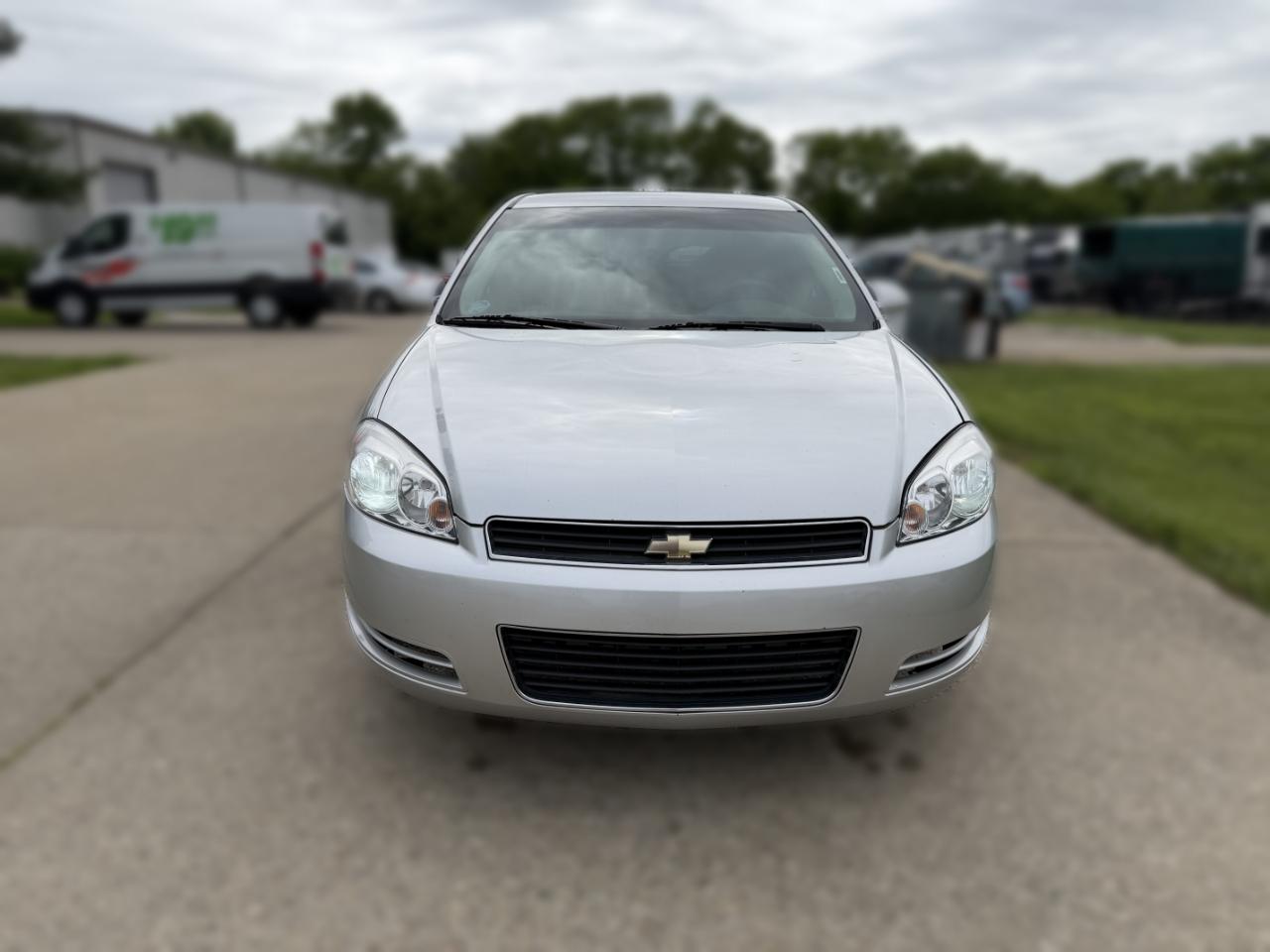 2009 Chevrolet Impala LS - Photo 8